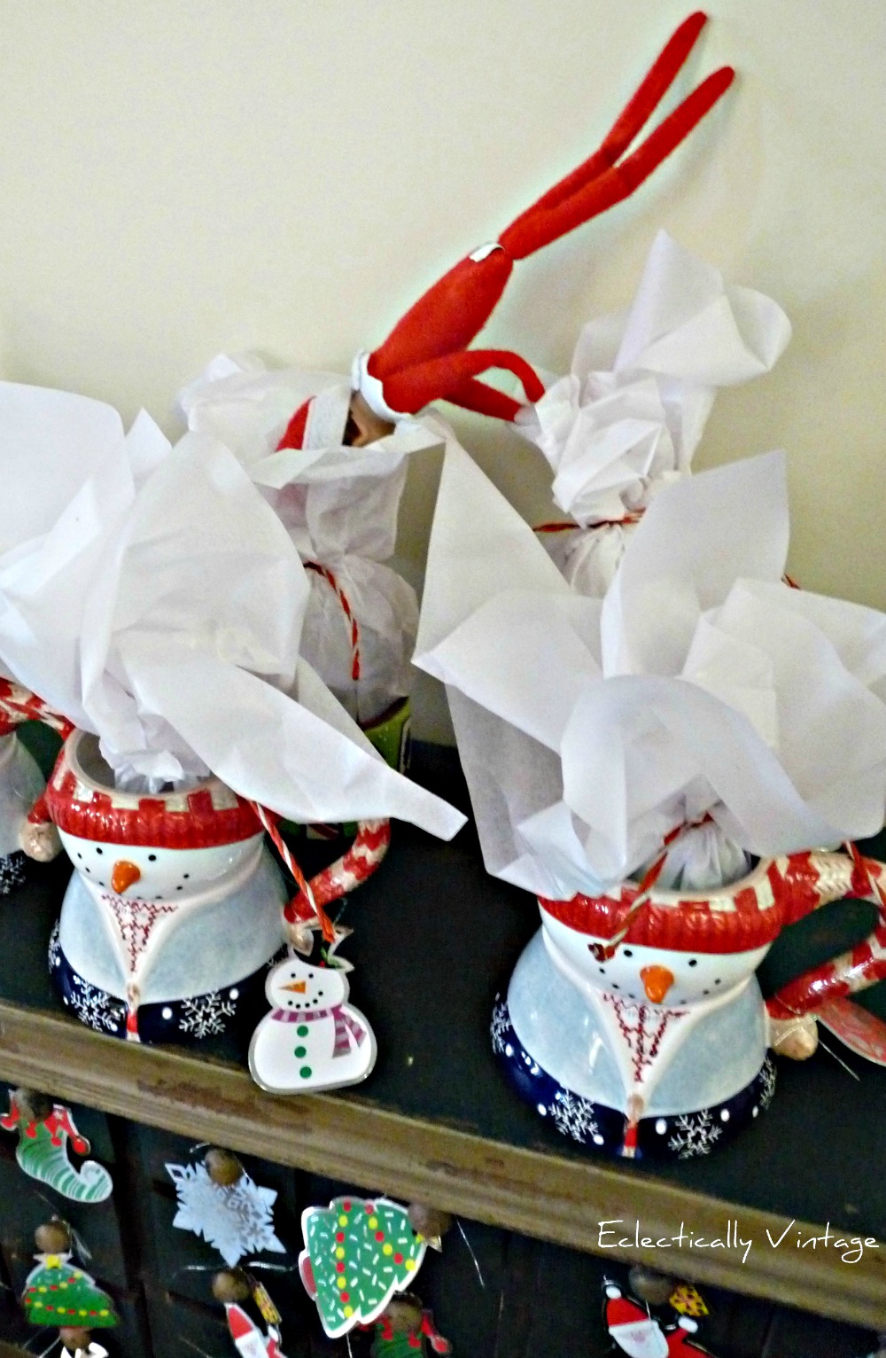 18 Hysterical Elf on the Shelf ideas! kellyelko.com 18 Hysterical Elf on the Shelf ideas! #elfontheshelf kellyelko.com This Elf on the Shelf was caught peeking into the Advent Calendar!