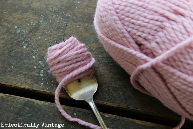 How to Make Pom Poms with a Fork! kellyelko.com Complete DIY instructions
