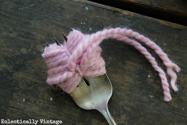 How to Make Pom Poms with a Fork! kellyelko.com Complete DIY instructions