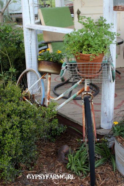 Eclectic Garden Tour - Gypsy Farm Girl