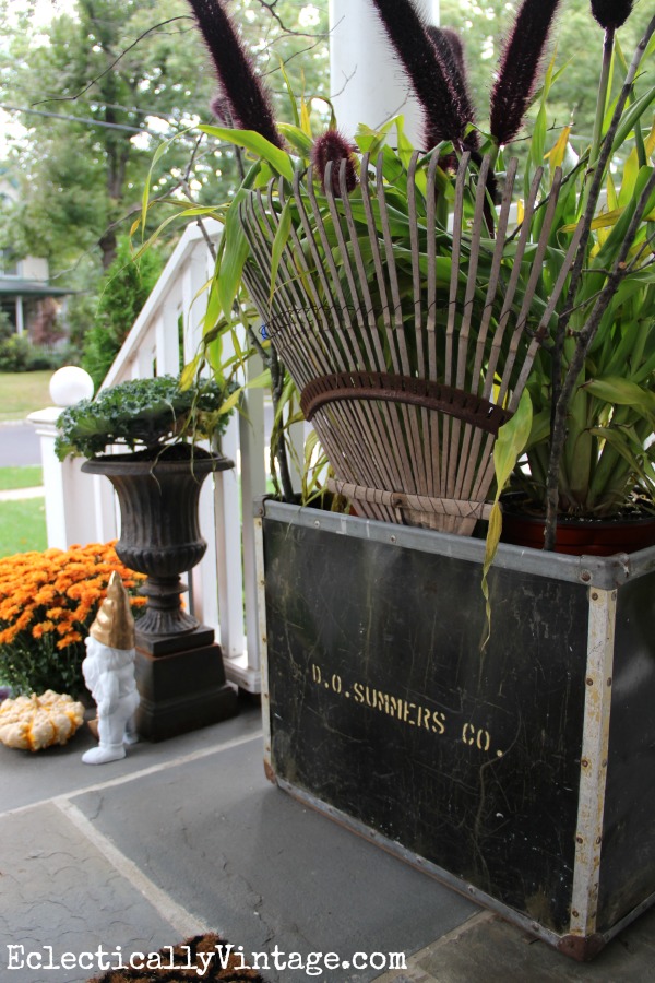 Vintage Fall Planter kellyelko.com