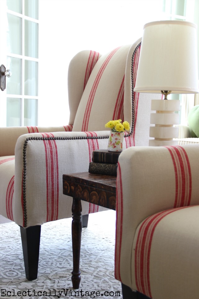 Spring Living Room Tour kellyelko.com