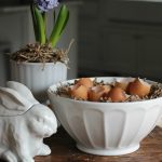 Love this natural spring centerpiece! kellyelko.com