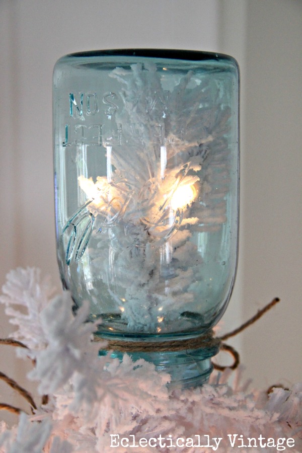 Mason jar Christmas tree topper kellyelko.com #masonjar #christmastree #vintagechristmas #farmhousechristmas #kellyelko