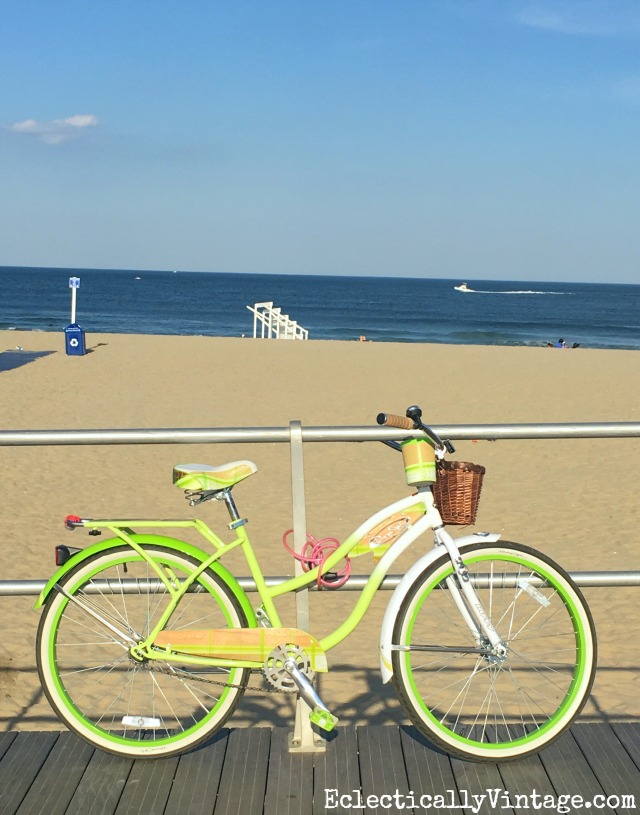 summer must haves - love this beach cruiser kellyelko.com 