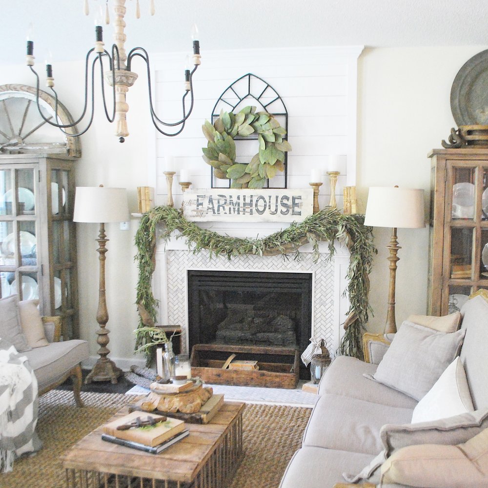 Eclectic Home Tour of Plum Pretty Decor - she has such amazing farmhouse style kellyelko.com