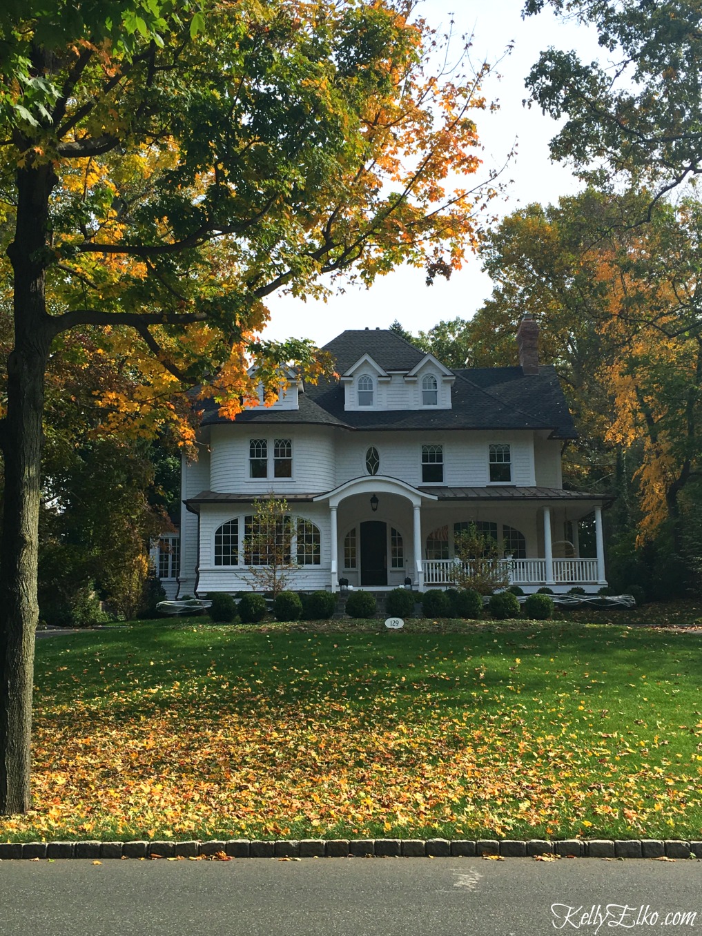 Curb appeal fall homes - this old house is stunning against the fall foliage kellyelko.com