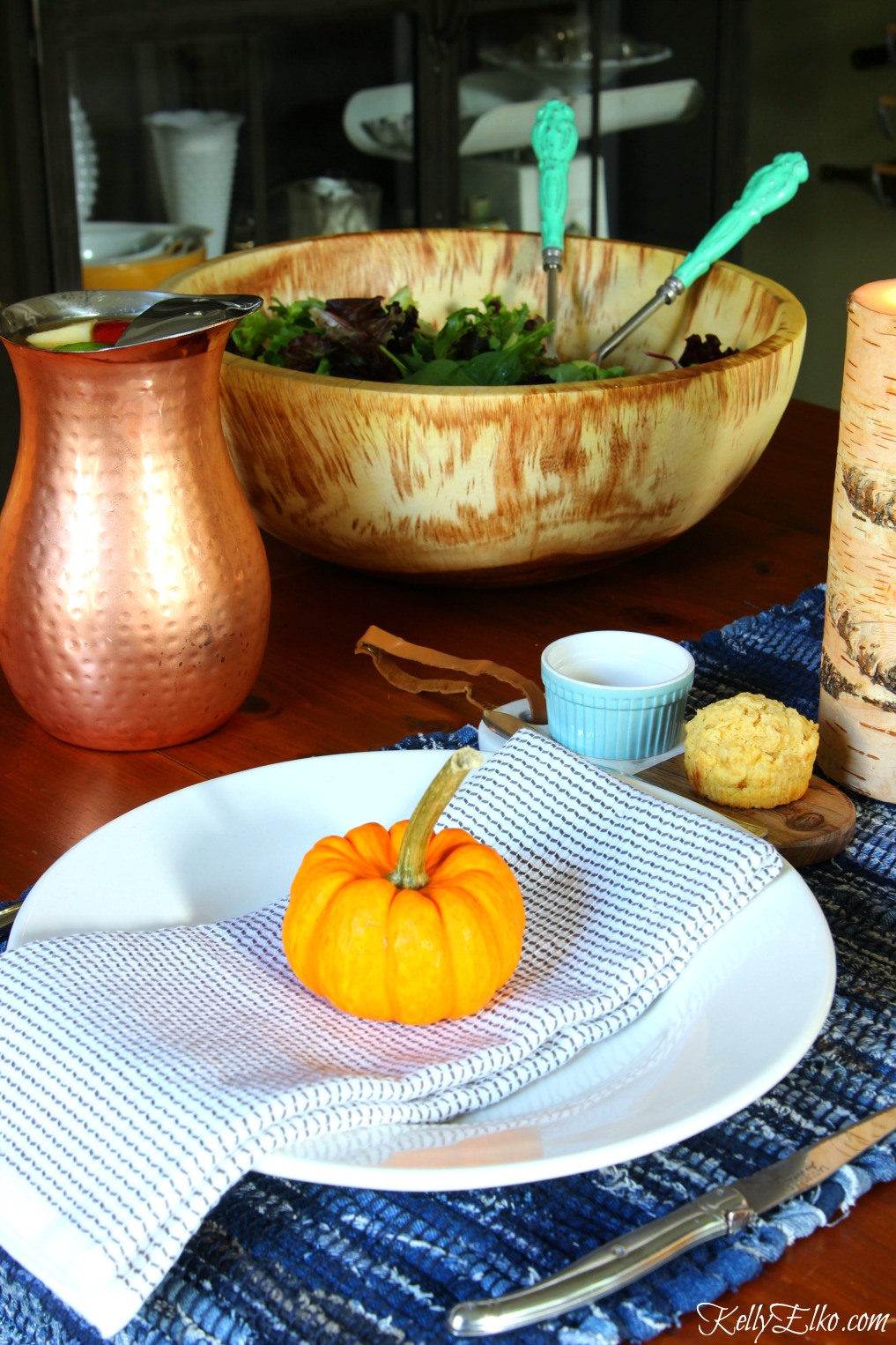 Love the rustic wood and copper on this fall table kellyelko.com