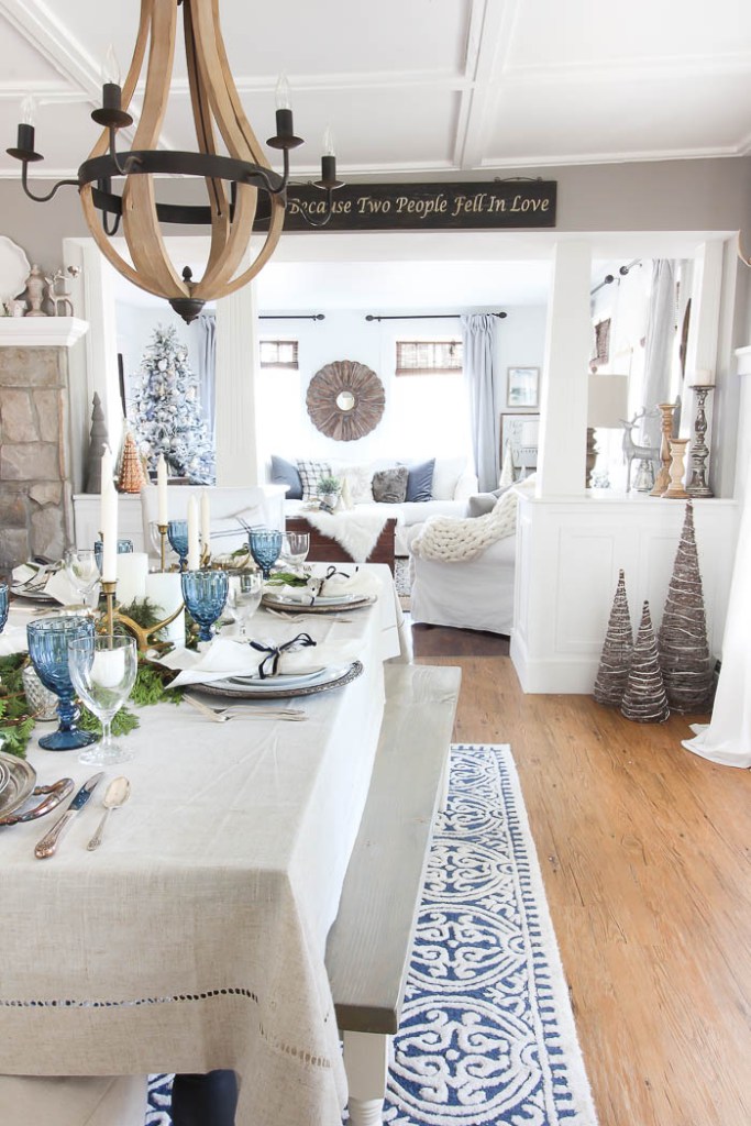 Christmas dining room in shades of blue