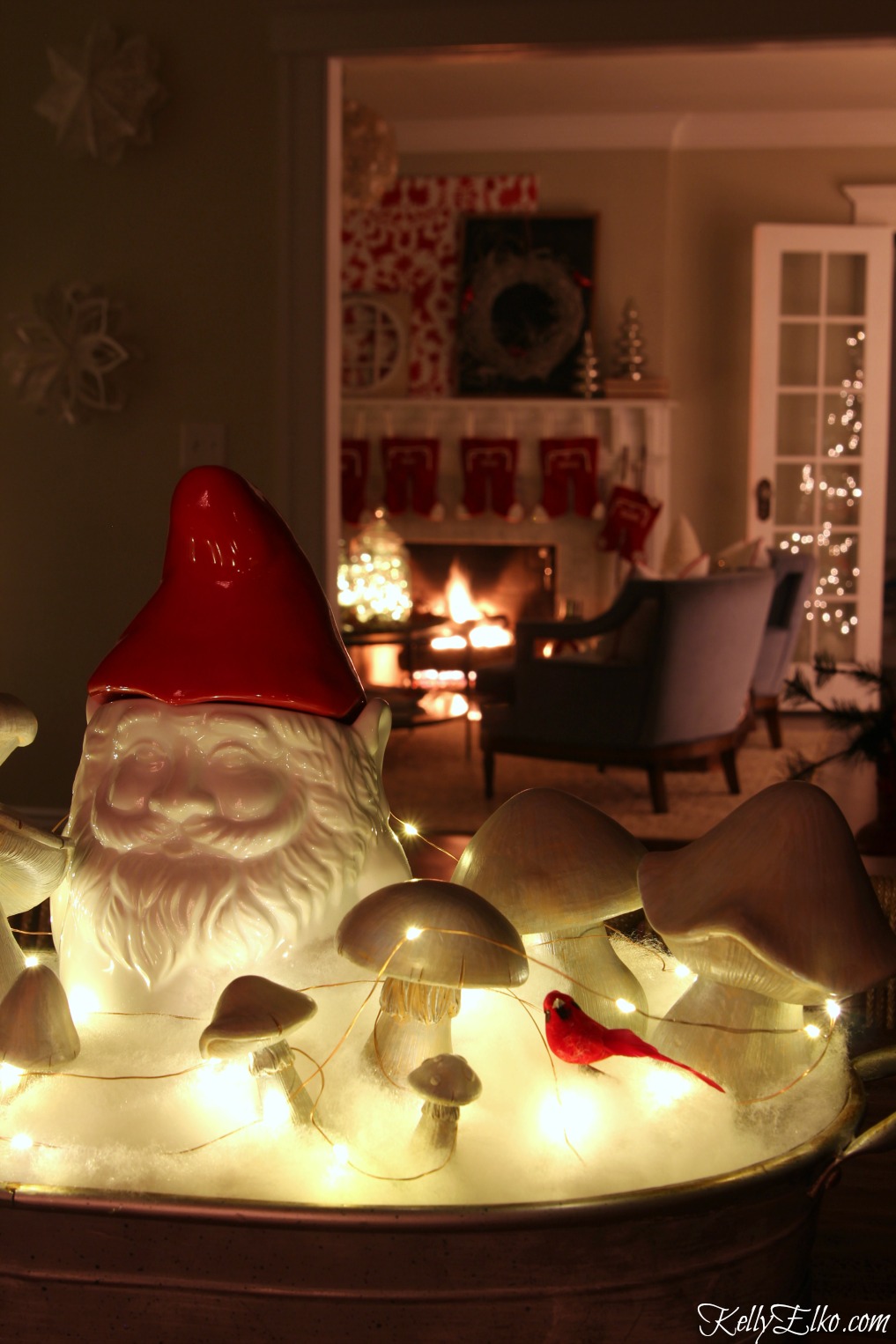 Christmas Lights at Night Home Tours - 35 homes by the glow of light - love this fun gnome centerpiece kellyelko.com