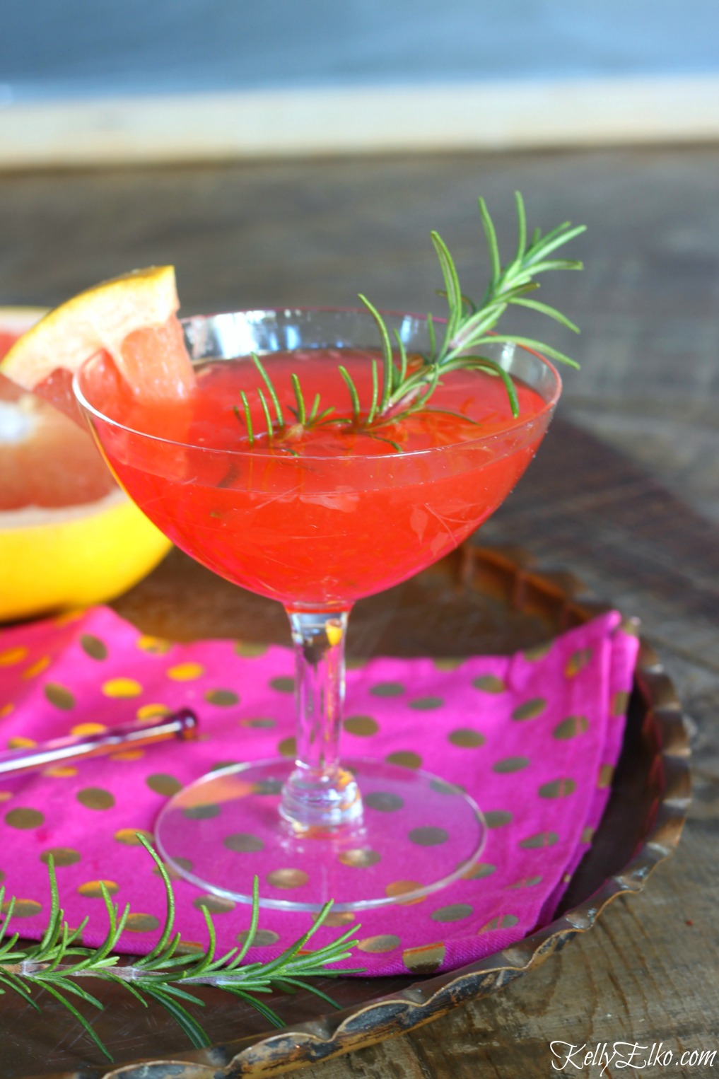 Festive Grapefruit Cocktail kellyelko.com #cocktails #grapefruit #cocktailhour #cocktailrecipes #partyfood #kellyelko