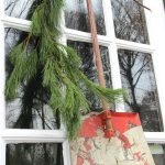 How to turn everyday vintage finds into Christmas decorations kellyelko.com #vintage #vintagechristmas #christmaswreath #farmhousechristmas #kellyelko