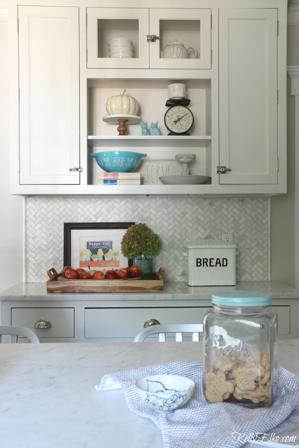 White farmhouse kitchen with open shelves kellyelko.com