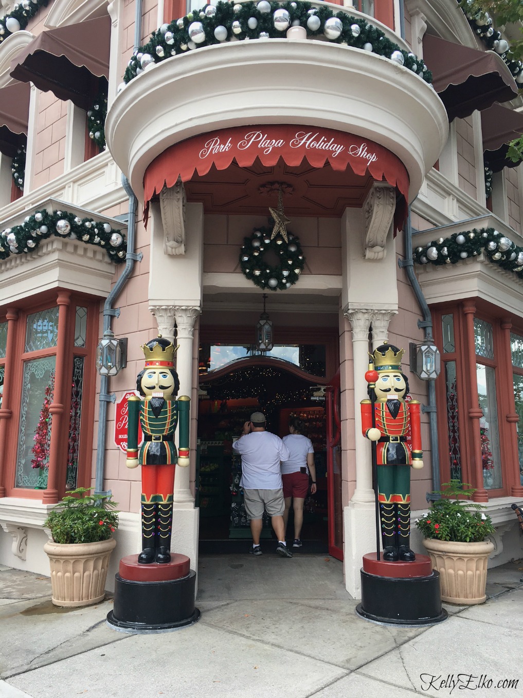 Christmas shop at Universal Orlando Resort kellyelko.com