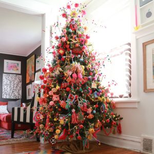 Christmas Eclectic Home Tour Aunt Peaches kellyelko.com