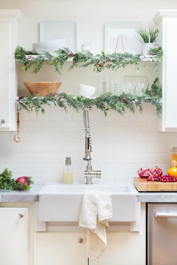 Creative Christmas Decorating Ideas - garland on open shelves