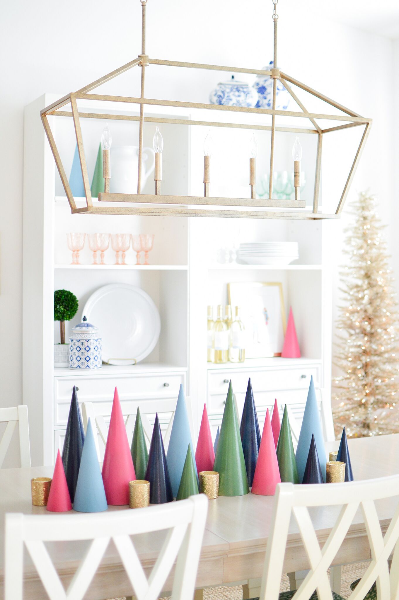 Christmas Eclectic Home Tour - love this modern take on Christmas trees 