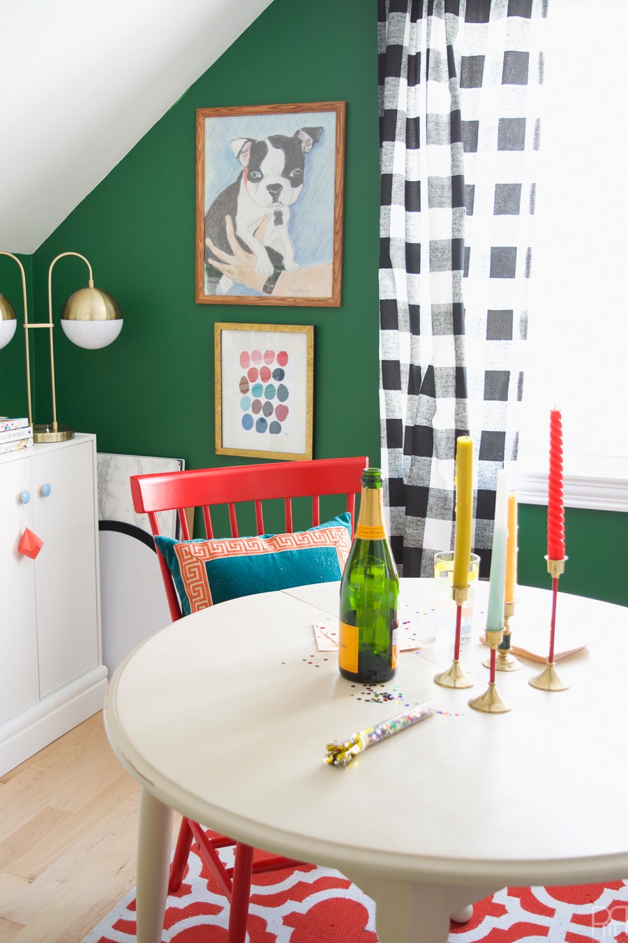 Eclectic Home Tour of PMQ for Two - get tons of renter friendly decorating and DIY ideas like using color and art 