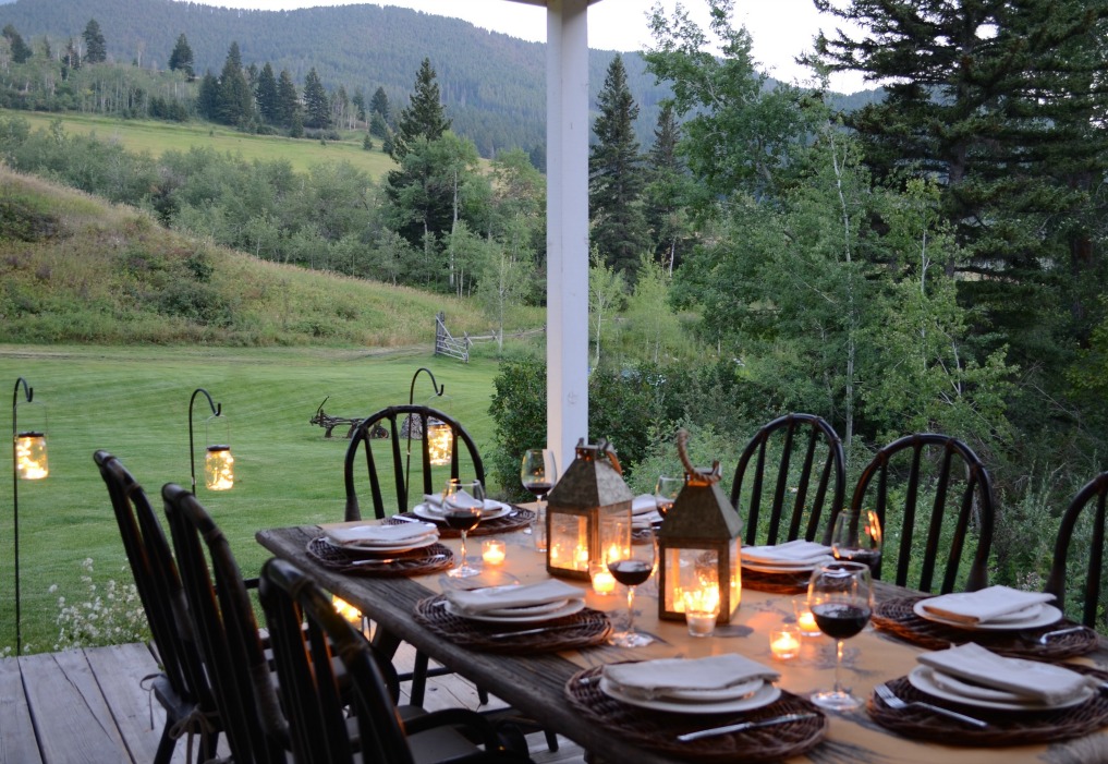 Eclectic Home Tour of Sanctuary Home - welcome to Crow Hollow Ranch. This 500 acre property is complete with farmhouse, guest house and rustic cabin kellyelko.com #hometour #porch #rusticdecor #barnwood #whitekitchen #homedecor #views