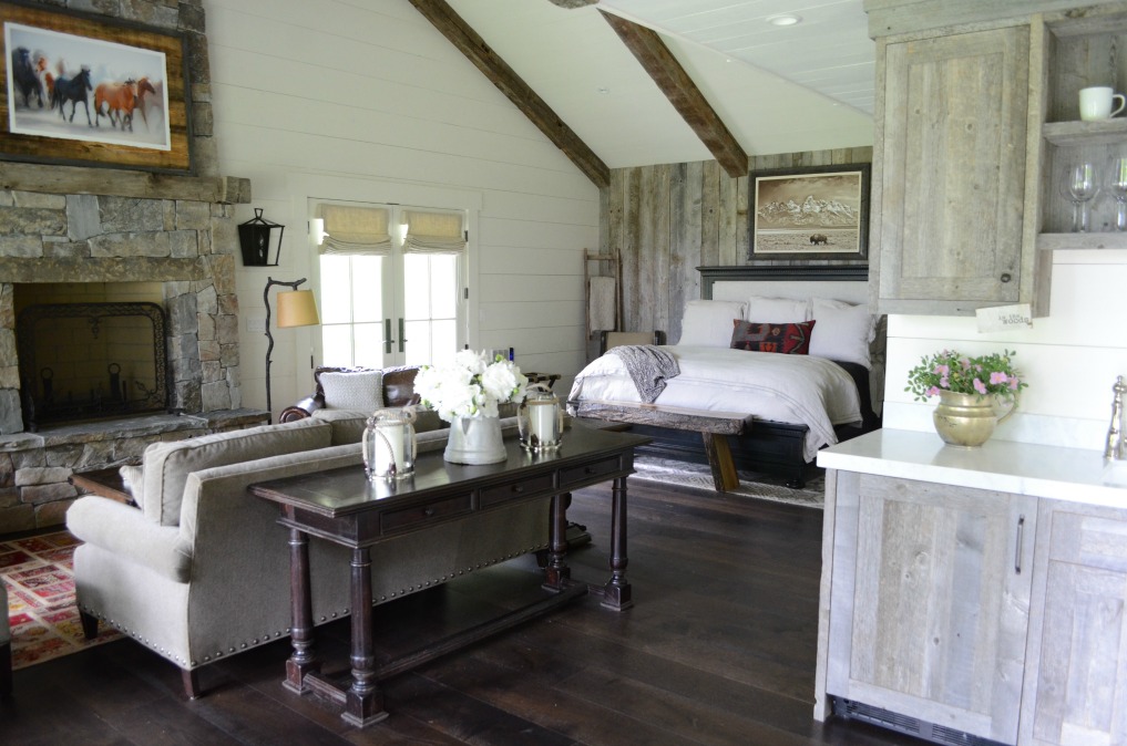 Eclectic Home Tour of Sanctuary Home - welcome to Crow Hollow Ranch. This 500 acre property is complete with farmhouse, guest house and rustic cabin kellyelko.com #hometour #smallhouse #rusticdecor #barnwood #whitekitchen #homedecor