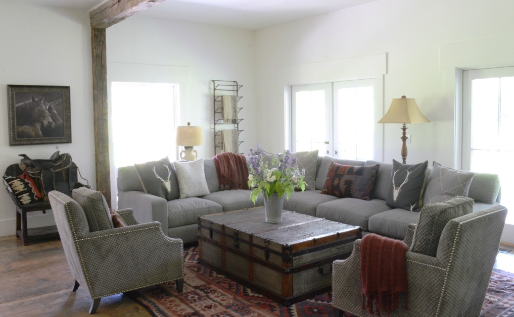 Eclectic Home Tour of Sanctuary Home - welcome to Crow Hollow Ranch. This 500 acre property is complete with farmhouse, guest house and rustic cabin kellyelko.com #hometour #kitchen #rusticdecor #barnwood #whitekitchen #homedecor #sectional