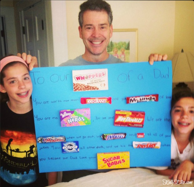 Father's Day Candy Gram Poster - what a fun idea to personalize a card for dad using candy kellyelko.com #fathersday #candygram 