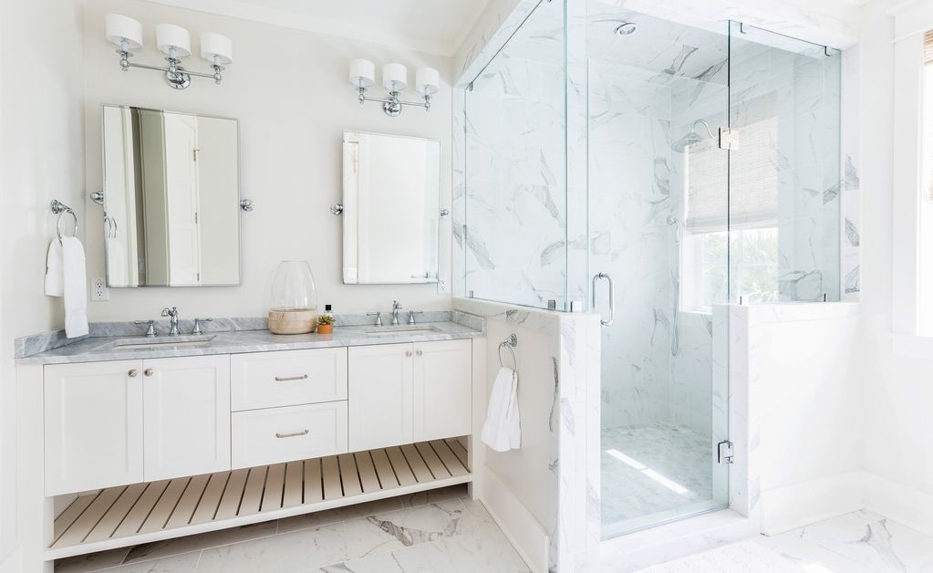 Beautiful marble bathroom with double vanity kellyelko.com #bathrooms 