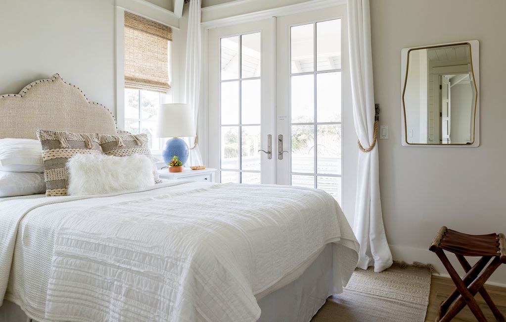 Neutral bedroom - love the upholstered headboard kellyelko.com #bedrooms #neutraldecor #decorate #interiors