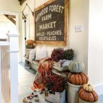 Eclectic Home Tour - Cobbler Shop on Concord kellyelko.com #farmhouse #farmhousedecor #cottagestyle #fall #falldecor #hometour