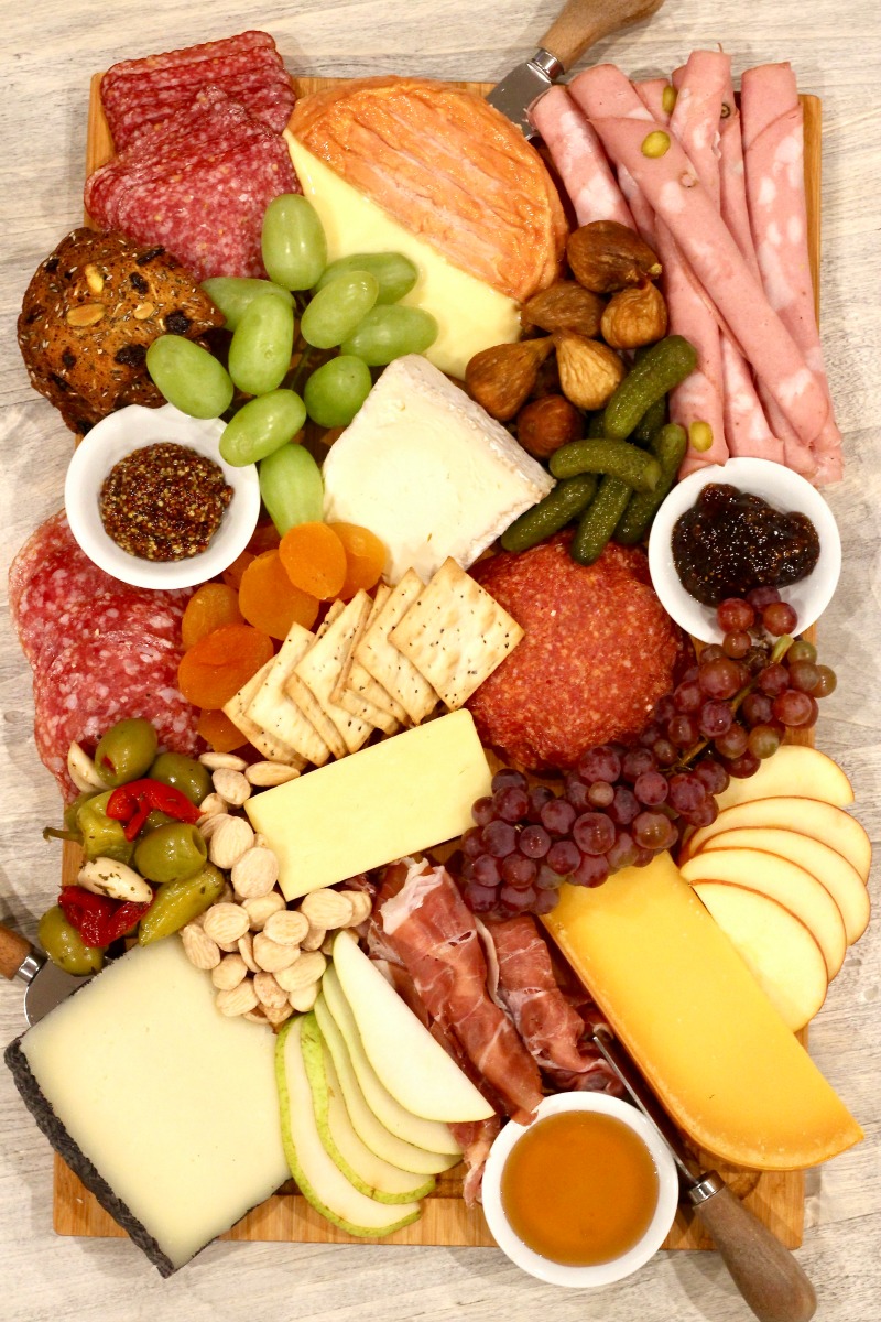 How to Make an Epic Charcuterie Board kellyelko.com #charcuterie #charcuterieboard #appetizers #snacks #partyfood