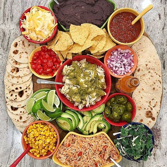 Taco tray with all the fixings #tacos #tacotuesday #tacorecipes #dinnerrecipes #kidsrecipes