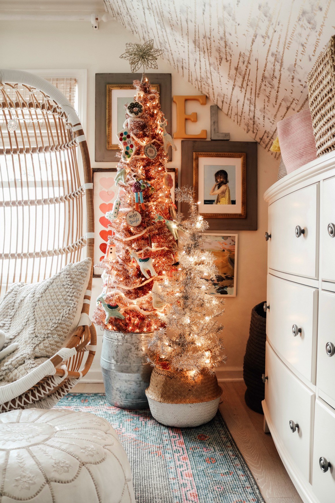 Love this kids bedroom with two metallic trees in baskets 