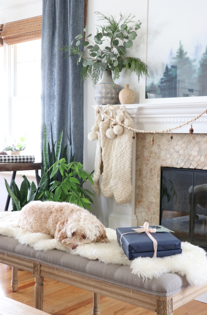 Beautiful neutral Christmas mantel 