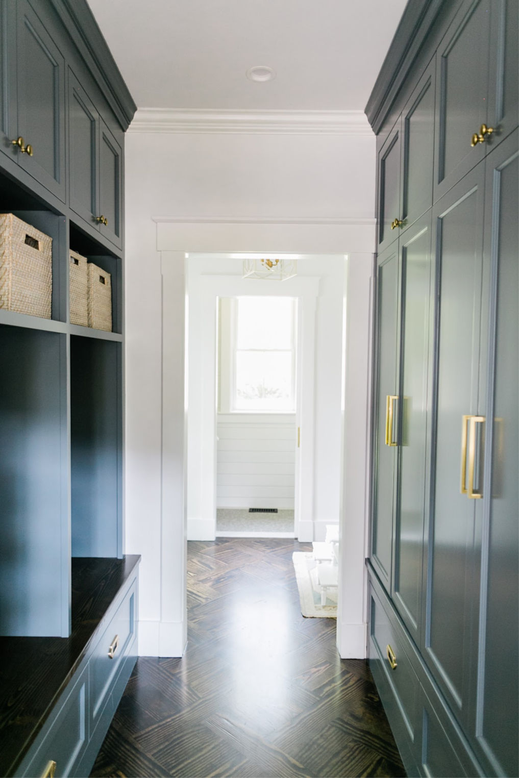 Mudroom with dark cabinets kellyelko.com #mudroom #organization #storage 