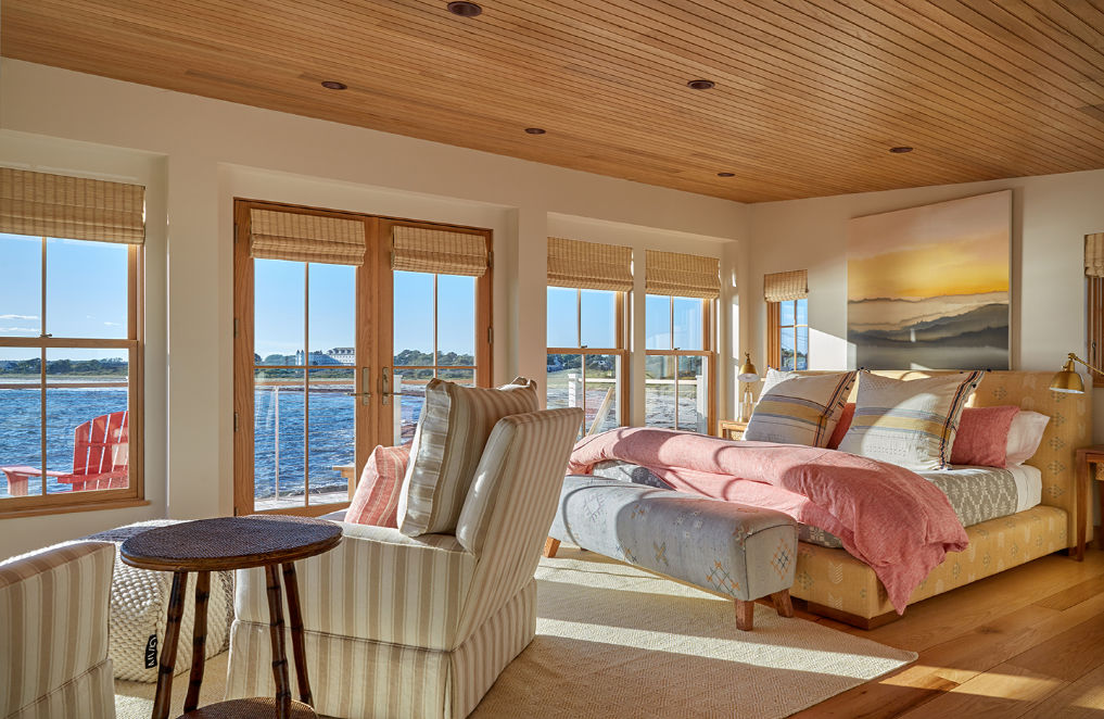 Beautiful neutral bedroom with wood ceiling kellyelko.com #bedroom #bedroomdecor #coastalbedroom #interiordecor #interiordecorate #decorate #bedroomfurniture