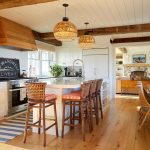 Eclectic Home Tour Nicola's Home kellyelko.com #coastal #farmhouse #hometour #farmhousekitchen #kitchendesign #kitchendecor