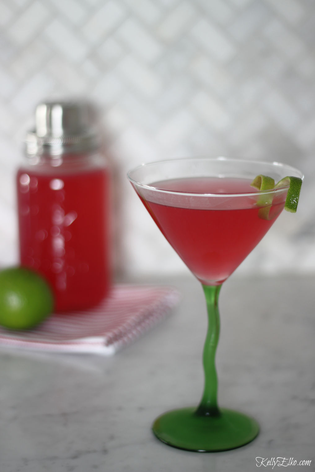 The Ultimate Cosmopolitan Cocktail and a Vintage Valentine Table