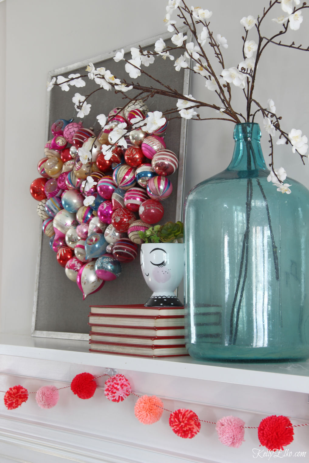How to make a Christmas ornament Valentine heart screen / kellyelko.com