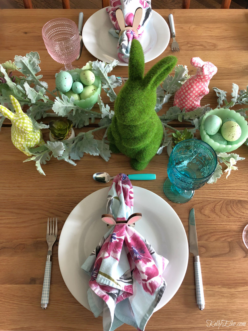 Spring bunny centerpiece - love the pink and blue color scheme on this fun Easter table kellyelko.com #easter #easterdecor #spring #springdecor #springtable #centerpiece #springcenterpiece #easterbunny #bunny