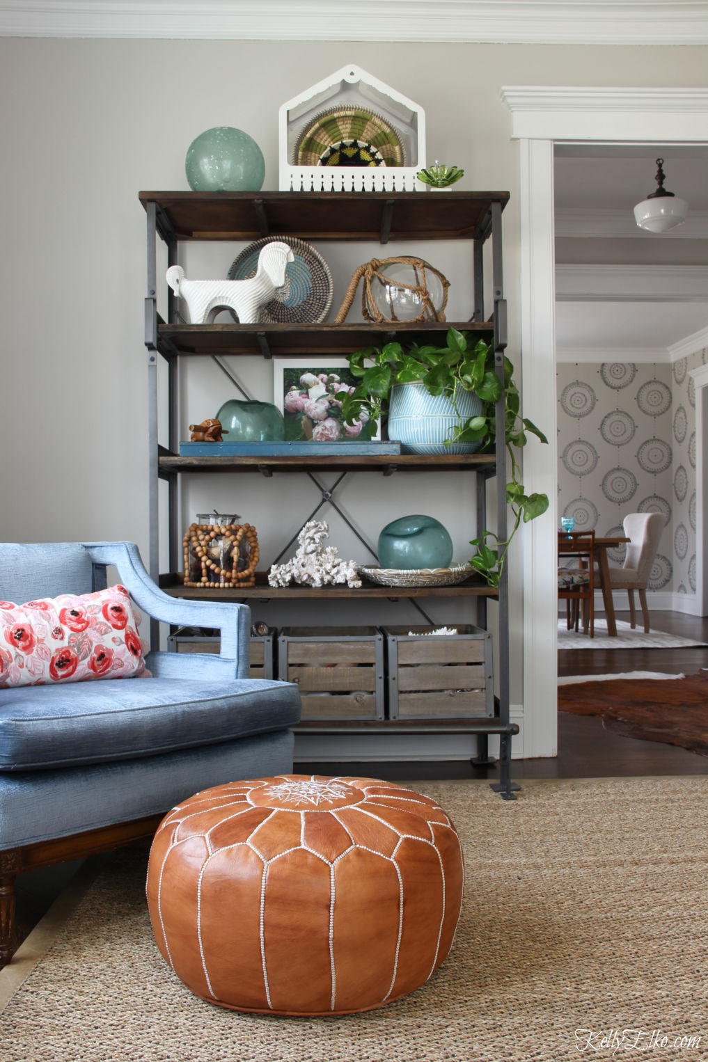 Open shelf display - love the vintage glass buoys kellyelko.com #shelf #shelfdecor #interiordecor #springdecor #bohodecor #livingroomdecor 