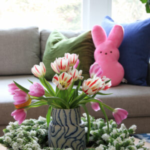 Whimsical Spring Home Tour kellyelko.com #spring #springdecor #easter #easterdecor #tulips #springdecorating #homedecor #decorate #eclecticdecor