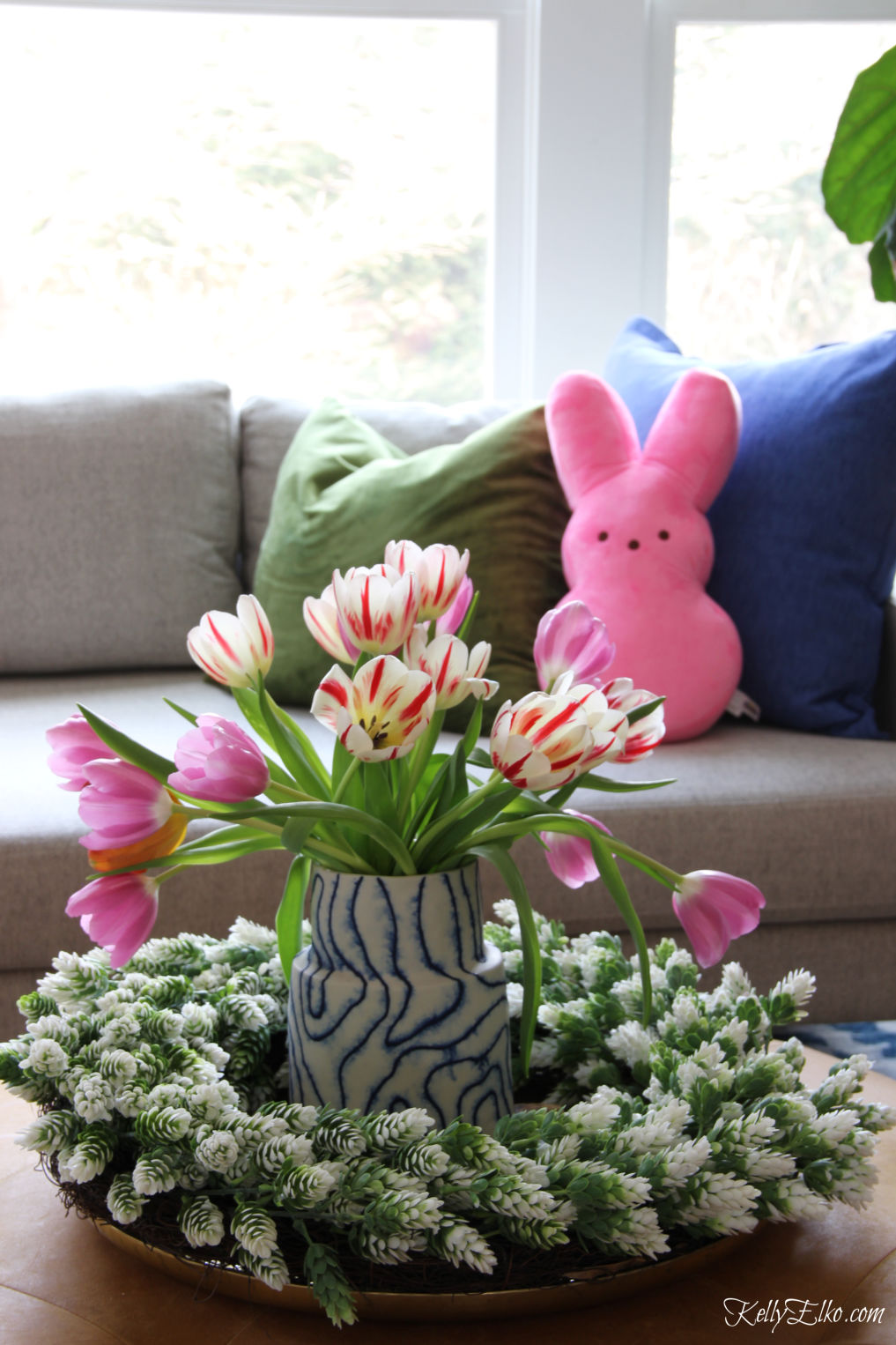 Pink tulips and matching pink Peep pillow! kellyelko.com #peeps #tulips #springdecor #easterdecor #familyroomdecor 