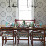 Spring bunny centerpiece kellyelko.com #easter #easterdecor #springdecor #springcenterpiece #springtable #eastercenterpiece #eastertable #diningroom #diningroomdecor