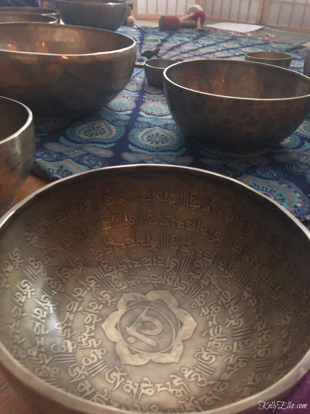 Tibetan Singing Bowls kellyelko.com #tibetansingingbowls #singingbowls 