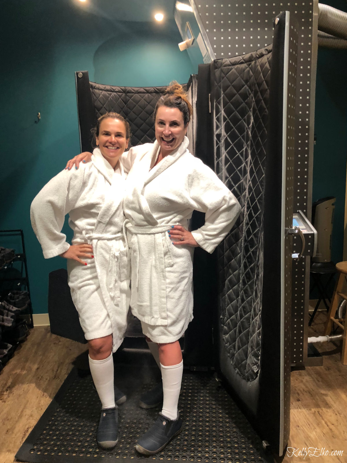 52 Weeks of Yes! Join Kelly in the cryotherapy chamber to see if she can handle the cold! kellyelko.com #52weeksofyes #cryotherapy #selfcare