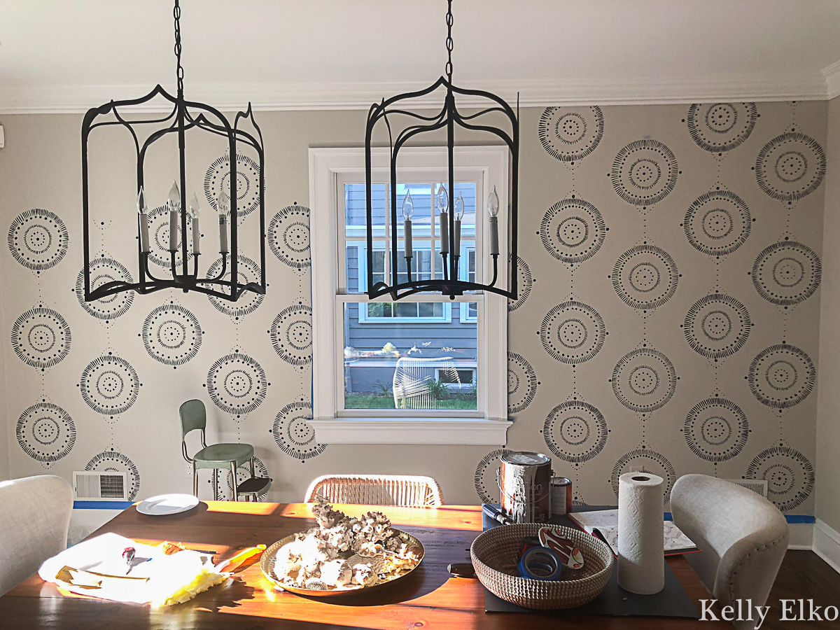 Get the look of wallpaper for a fraction of the cost with this DIY painted wall mural! Read her tips for getting the look kellyelko.com #diningroomdecor #paintingtips #serena&lily #mural #wallmural #diyideas #diydecor #paint #homedecor #diyprojects