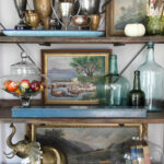 Vintage Lovers Fall Home Tour kellyelko.com #fall #falldecor #falldecorating #shelfstyling #vintagedecor #eclecticdecor #collections #homedecor