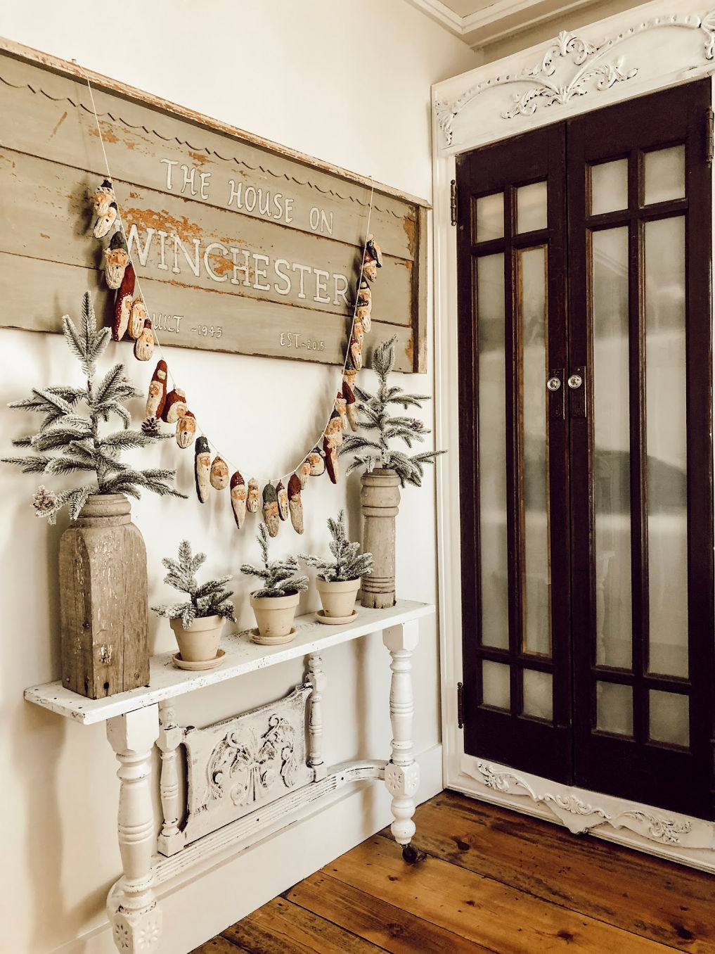 DIY Santa garland #christmas #christmascrafts #santa #farmhousechristmas #farmhousedecor