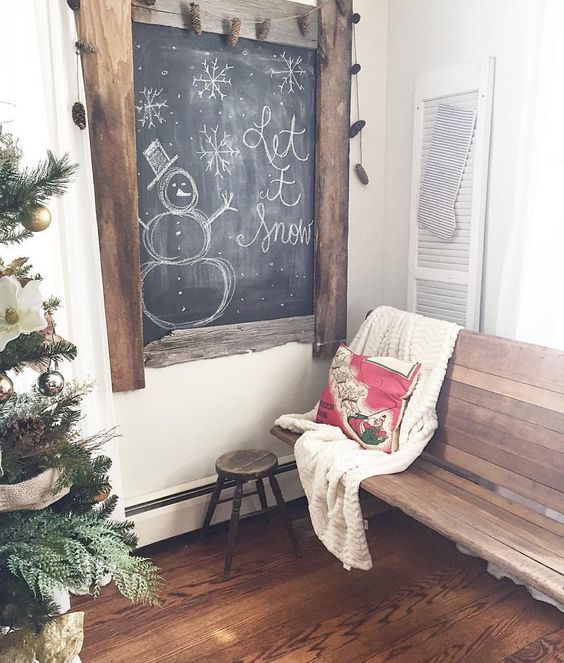 Creative Chalkboard Art #chalkart #chalkboards #christmasdecor #vintagechristmas #farmhousechristmas 