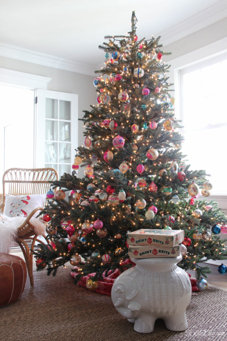 Vintage Shiny Brite Christmas Tree kellyelko.com #christmas #vintagechristmas #vintageornaments #shinybrites #vintagetree #vintagechristmastree #christmasornaments #kellyelko
